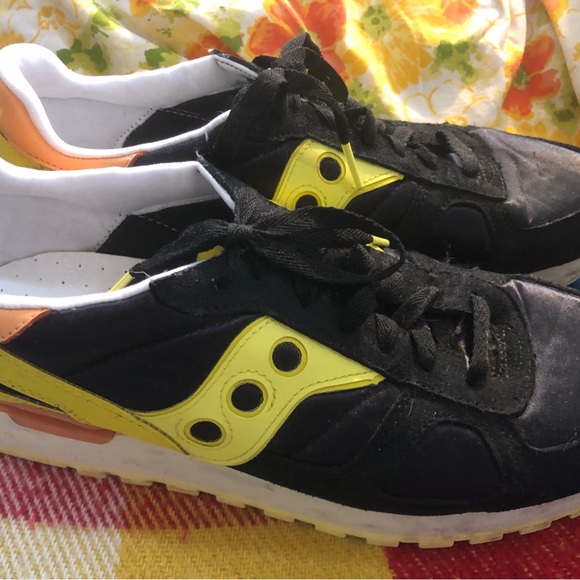 ✨Excellent Condition✨ Saucony Shadow Women’s Sneakers - W12/M9 - Picture 2 of 9